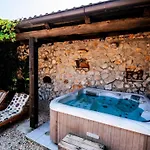 Rokov Casa vacanze Mali Iž