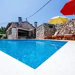 Rokov Casa vacanze *