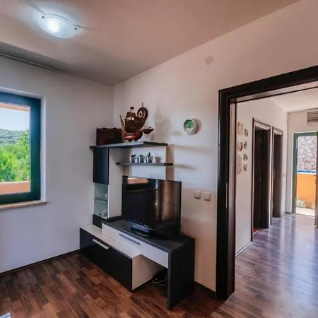 Rokov Casa vacanze Mali Iž