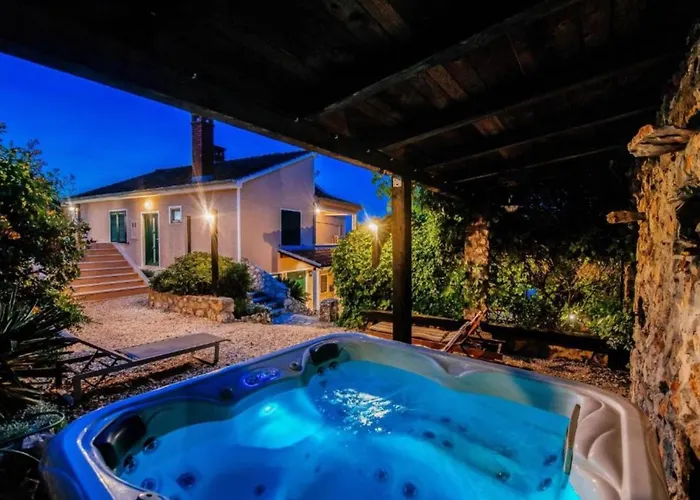 Дом отдыха Rokov Мали Иж